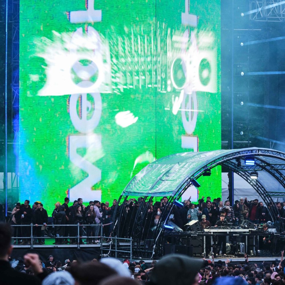 hive-web-3.jpg__1500x1000.0_q85_HIGH_RESOLUTION_crop-smart_subsampling-2_upscale@2x